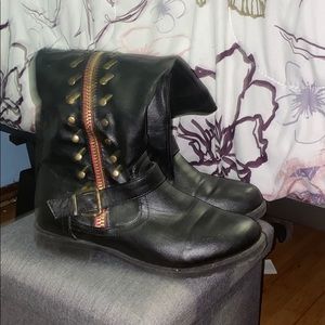 Woman’s Winter Boots!